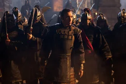 L&auml;sst den Mondgeist t&ouml;ten, um eine Schlacht zu gewinnen: der gef&auml;hrliche General Zhao (Aasif Mandvi) ...
