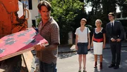 Bei seinem Rachefeldzug nicht zu stoppen ist Robert (Tilmann Strauß) von seiner Ehefrau Nina (Caroline Junghanns), Fanny (Jutta Speidel) und Tristan Hackenbusch (Johann David Talinsky).