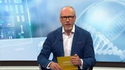 In "Meryns Sprechzimmer" diskutiert Prof. Siegfried Meryn (im Bild) gemeinsam mit folgenden Gästen: Alexander J. Rüdiger (Moderator und Marathonläufer), Dr.in Manuela Macedonia (Neurowissenschafterin) sowie Dr. Thomas Dorner (Public-Health-Experte und Leiter der Akademie für Altersforschung am Haus der Barmherzigkeit).
