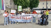 In Klagenfurt (Ktn) gibt es seit 2021 kein einziges Hallenbad mehr. Die Bev&ouml;lkerung demonstriert f&uuml;r ein neues Bad.