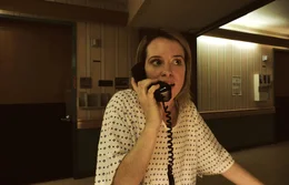 Sawyer Valentini (Claire Foy)