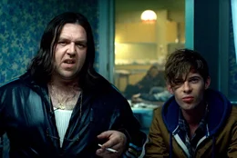 Ron Nick Frost (l), Brewis (Luke Treadaway, r)