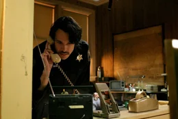 Deputy Winston (Giuseppe Andrews)