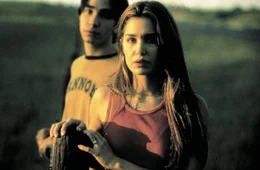 L-R: Darry Jenner (Justin Long), Patricia "Trish" Jenner (Gina Philips)