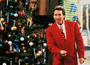 Weihnachten steht vor der Tür und Tim (Tim Allen) möchte für seinen kleinen Sohn den Weihnachtsmann miemen. Doch leider lässt seine Tollpatschigkeit seinen größten Wunsch nicht in Erfüllung gehen... Weihnachten steht vor der Tür und Tim (Tim Allen) möchte für seinen kleinen Sohn den Weihnachtsmann miemen. Doch leider lässt seine Tollpatschigkeit seinen größten Wunsch nicht in Erfüllung gehen...
