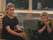 L-R: Anke Engelke, Annette Frier L-R: Anke Engelke, Annette Frier