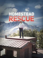 Raney steht auf dem Dach des Hauses