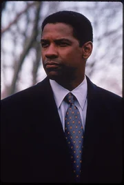 Dank ausf&uuml;hrlicher Recherche kommt Agent Anthony 'Hub' Hubbard (Denzel Washington) dem arabischen Professor Samir Nazhde auf die Spur und er&ouml;ffnet sich dadurch eine ganz neue Informationsquelle ...