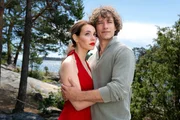 Die Hauptdarsteller der "Inga Lindström"-Folge "Ein Traummann zum Üben": Ina Hout als "Finja" und Benedikt Kalcher als "Viggo".