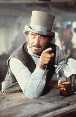 Hoop (Ernest Borgnine)
