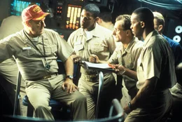 V.l.: Kapit&auml;n Frank Ramsey (Gene Hackman), Ron Hunter (Denzel Washington), Lt. Roy Zimmer (Matt Craven) und Lt. Darik Westergaurd (Rocky Carroll)