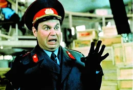 Yuri Talinsky (Gregg Berger)