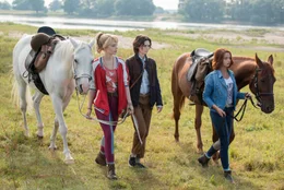 Bibi (Lina Larissa Strahl), Adea (Lea van Acken) und Tina (Lisa-Marie Koroll) auf ihrer abenteuerlichen Reise.