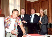 Im Internet versuchen Bongartz, Lotze, Kehler und Glaser (v.li.: Max Gertsch, Henry van Lyck, Wolfgang Bathke, Britta Schmeling) einen Anhaltspunkt zu den Produzenten der Gewaltpornos zu finden.
