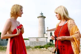 v.li.: Michele (Stefanie Frischeis), Conny Herzog (Elfi Eschke)