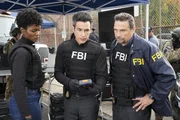(v.l.n.r.) Special Agent Tiffany Wallace (Katherine Renee Kane); Special Agent Stuart Scola (John Boyd); Assistant Special Agent in Charge Jubal Valentine (Jeremy Sisto) (v.l.n.r.) Special Agent Tiffany Wallace (Katherine Renee Kane); Special Agent Stuart Scola (John Boyd); Assistant Special Agent in Charge Jubal Valentine (Jeremy Sisto)