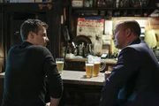 Zwei Brüder, wie sie unterschiedlicher nicht sein könnten: Der hemmungslose Danny (Donnie Wahlberg, r.) versucht, Musterknabe Jamie (Will Estes, l.) zu erklären, warum er den rücksichtslosen NYPD-Neuling schützt ... Zwei Brüder, wie sie unterschiedlicher nicht sein könnten: Der hemmungslose Danny (Donnie Wahlberg, r.) versucht, Musterknabe Jamie (Will Estes, l.) zu erklären, warum er den rücksichtslosen NYPD-Neuling schützt ...