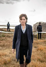Die Psychologin Cathrin Blake (Désirée Nosbusch) ist in ihrem Beruf eine Klasse für sich Die Psychologin Cathrin Blake (Désirée Nosbusch) ist in ihrem Beruf eine Klasse für sich