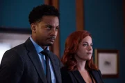 Oliver (Brandon Jay McLaren), Maxine (Sarah Greene)