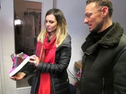 Kandidatin Ella und Shoppingbegleitung Andreas. Kandidatin Ella und Shoppingbegleitung Andreas.