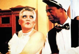 Der Undercover-Einsatz von Captain Harris (G. W. Bailey, l.) und Sergeant Jones (Michael Winslow, r.) geht voll daneben ...