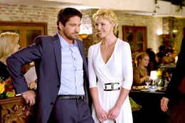 Kampf der Geschlechter: Abby (Katherine Heigl, r.) und Mike (Gerard Butler, l.) ...