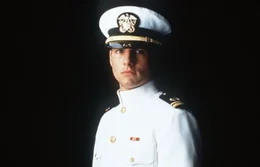Obwohl Lt. Daniel Kaffee (Tom Cruise) ein brillanter Jurist ist, geht er gerne den Weg des geringsten Widerstandes. Deshalb wird er beauftragt, zwei Marines zu verteidigen, die einen "Code Red" durchf&uuml;hrten ...