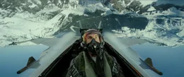 Pete Mitchell (Tom Cruise)