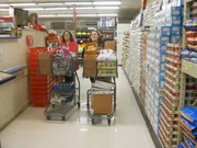 Lisa (L) shopping with her daughter Lakynn.