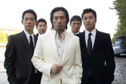 Geht &uuml;ber Leichen: Triaden-Boss Kenji (Hiroyuki Sanada, M.) ...