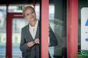 Michou Friesz (Alice Kerkmann).