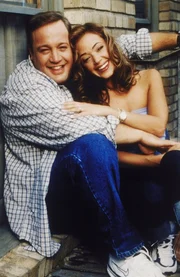 2. Staffel: Doug (Kevin James l.) und Carrie Heffernan (Leah Remini r.)