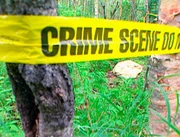 In der Wildnis Alaskas wird eine weibliche Leiche gefunden. Das Bett-Tuch, indem sie eingewickelt ist, liefert den Ermittlern erste Hinweise.