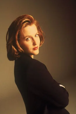 Scully (Gillian Anderson)