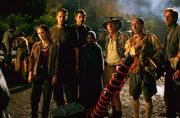 L-R: Dr. Sarah Harding (Julianne Moore), Nick Van Owen (Vince Vaughn), Dr. Ian Malcolm (Jeff Goldblum), Kelly Curtis  (Vanessa Chester), Roland Tembo (Pete Postlethwaite), Ajay Sidhu (Harvey Jason) und Dieter Stark ('Peter Stormare)