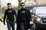 Stuart Scola (John Boyd, l.); Remy Scott (Dylan McDermott, r.)