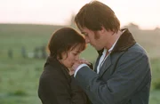 Keira Knightley als Elizabeth 'Lizzie' Bennet und Matthew Macfadyen als Mr. Darcy