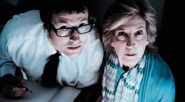Specs (Leigh Whannell) und Elise Rainier (Lin Shaye)