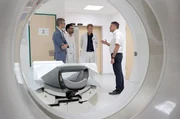 Was passiert mit der millionenschweren technischen Ausstattung, wenn die Krankenhäuser diese zukünftig nicht mehr benutzen dürfen? Ärzte und Anwälte im Diakonie-Krankenhaus Jung-Stilling in Siegen überlegen, wie es in Zukunft weitergeht.