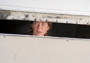 Bei ihren Ermittlungen wird Nadja (Marion Kracht) im Laderaum eines LKW eingesperrt.
