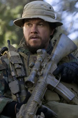 Marcus Luttrell (Mark Wahlberg)