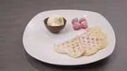 Dessert bei Lea Martin auf der Straußenfarm Beutenmühle in Owingen am Bodensee (SWR).