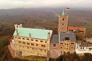 In seinem Versteck auf der Burg &uuml;bersetzte Luther als &nbsp;Junker J&ouml;rg die Bibel ins Deutsche.