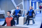 Captain Ed Mercer (Seth MacFarlane, l.); Commander Kelly Grayson (Adrianne Palicki, r.) Captain Ed Mercer (Seth MacFarlane, l.); Commander Kelly Grayson (Adrianne Palicki, r.)