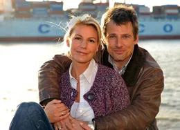 Haben begriffen, dass auch L&uuml;gen gelernt sein muss: Horst (Ren&eacute; Steinke, r.) und Marion (Sophie Sch&uuml;tt, l.) ...