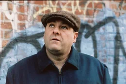 Versteht die Welt nicht mehr: James Gandolfini als Stahlarbeiter Nick, der zwei Frauen und Zigaretten liebt.