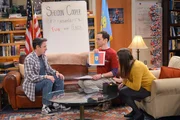 "Spa&szlig; mit Flaggen" geht dem Ende zu. Sheldon (Jim Parsons, M.), Amy (Mayim Bialik,r.) und Kripke (John Ross Bowie, l.) nehmen in der letzten Folge Abschied ...