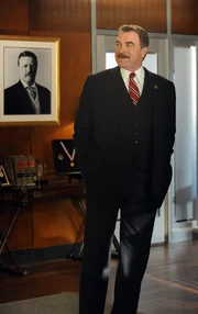 Der Job, bei dem er f&uuml;r Millionen von Menschenleben verantwortlich ist, belastet Frank (Tom Selleck) zutiefst ...