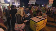 In Brasilien versucht Julia Leischik (vorne l.) alles, um Christas Mutter zu finden ...