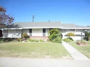 Im Vergleich zu den anderen Häusern in der Gegend, haben Christina und Tarek ein wirkliches Schnäppchen gemacht. Doch welche Überraschungen hält das Haus bereit?